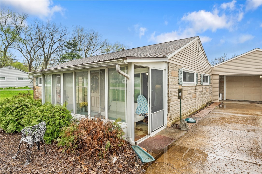 9878 Ridgewood Drive, Twinsburg, Ohio image 2