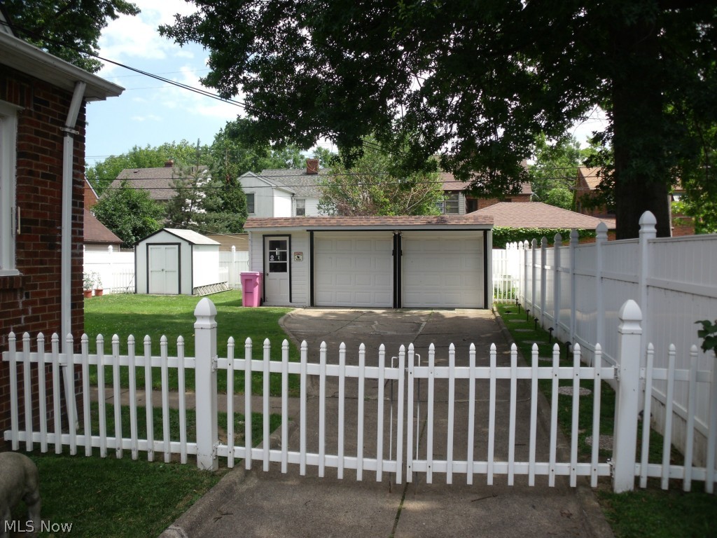 Utopia Beach - Residential