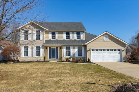 29930 Wellington Drive, North Olmsted, OH 44070 - #: 5106009
