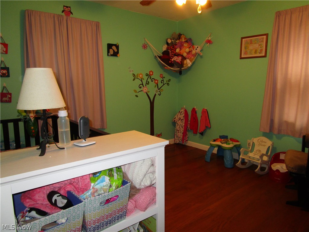 Village/Simon Troyer - Residential