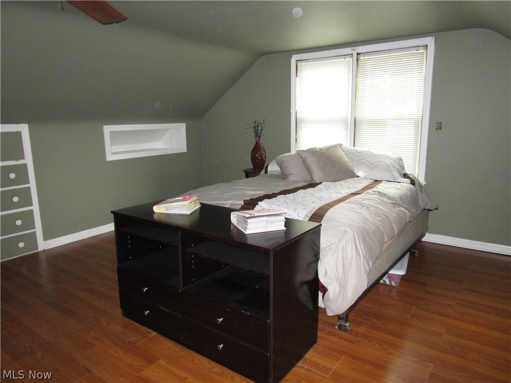 Village/Simon Troyer - Residential