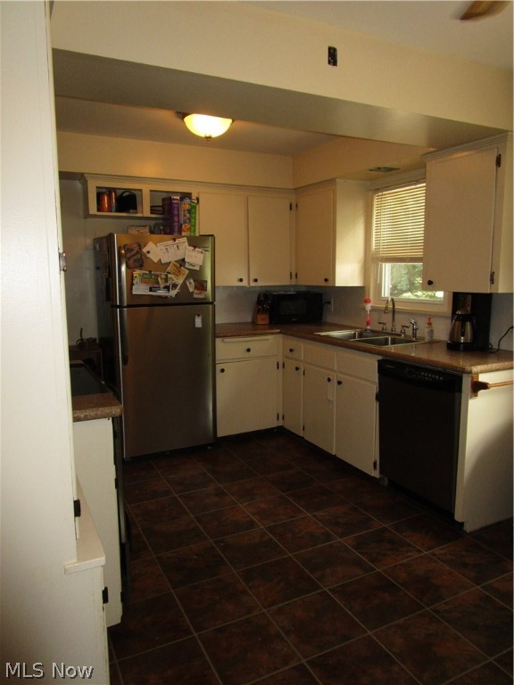 Village/Simon Troyer - Residential