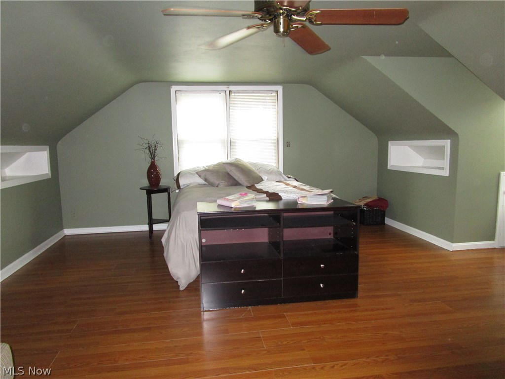 Village/Simon Troyer - Residential