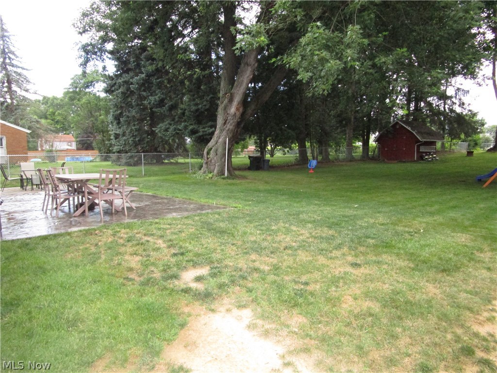 Village/Simon Troyer - Residential