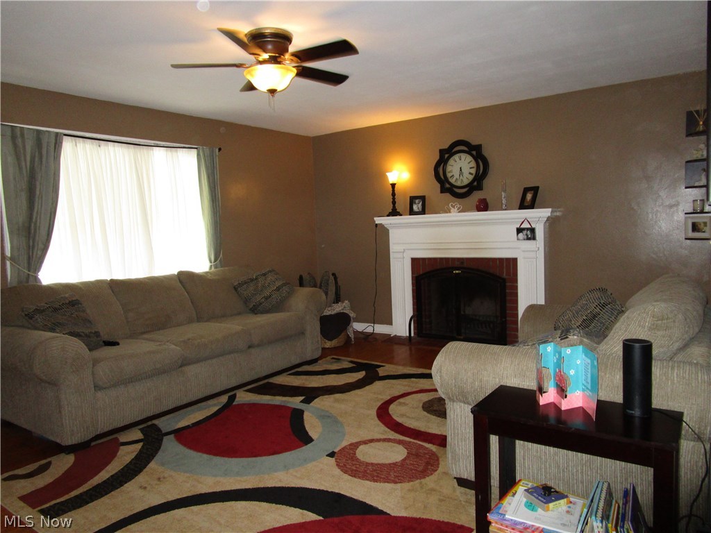 Village/Simon Troyer - Residential