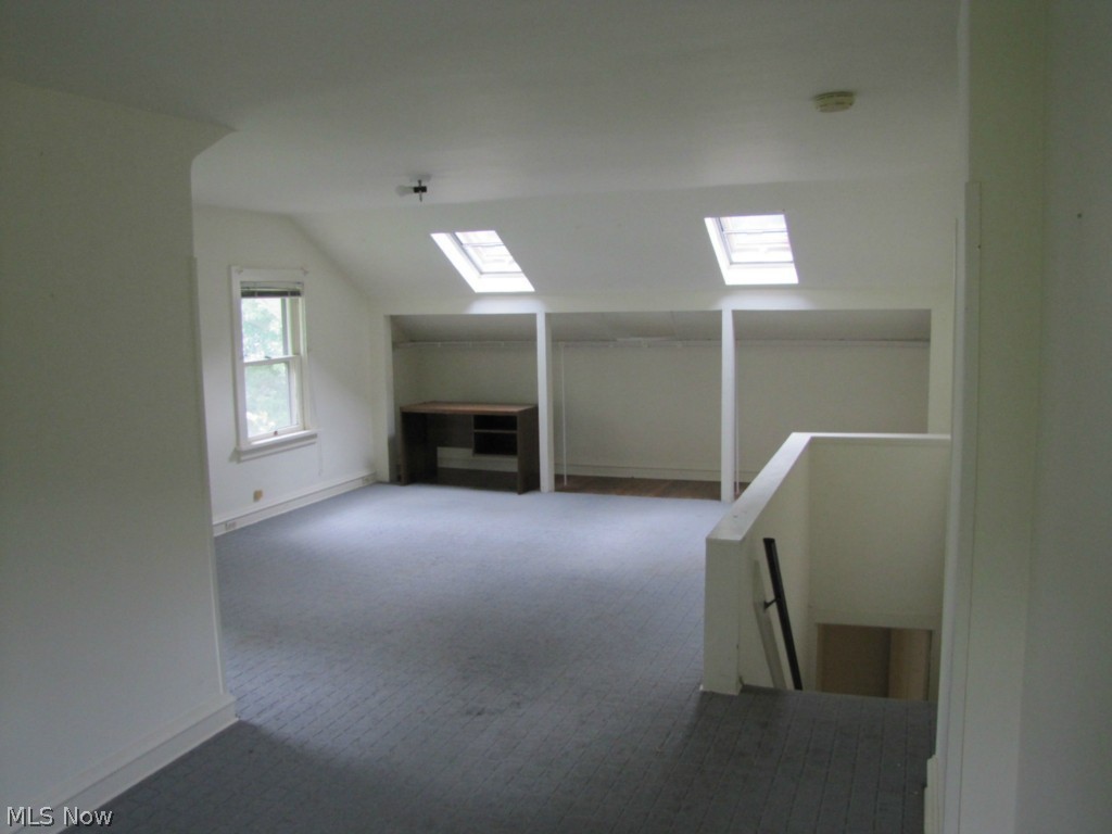 Meadowbrook Land Cos Meadowbr - Residential Lease