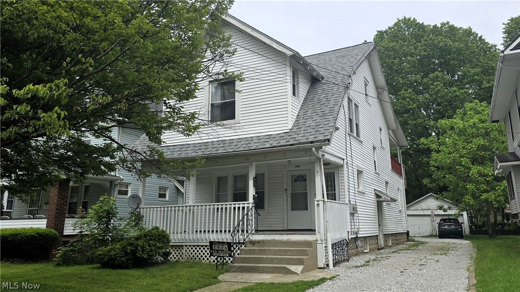 Photo of 339 Hillwood Drive, Akron, OH 44320 (MLS # 5213294)