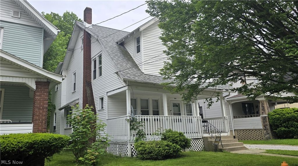 Photo of 339 Hillwood Drive, Akron, OH 44320 (MLS # 5213294)