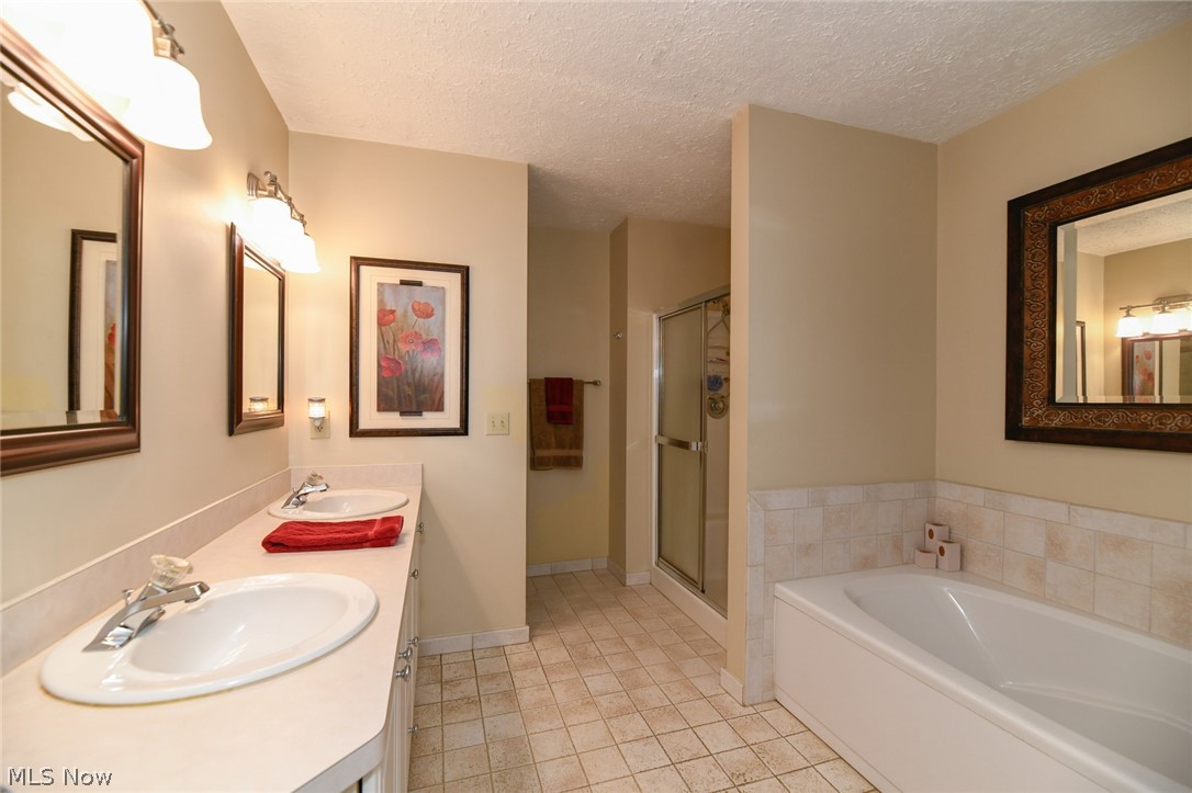 The Lakes of Aurora - Residential