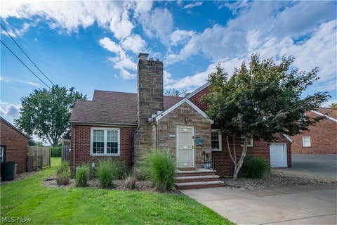 Photo of 217 Whipple Avenue NW, Canton, OH 44708 (MLS # 5237688)