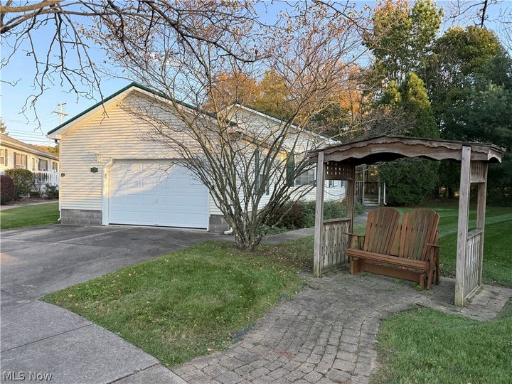Photo 1 of 28 — 135 Phoenix Drive NW, Dover, OH 44622