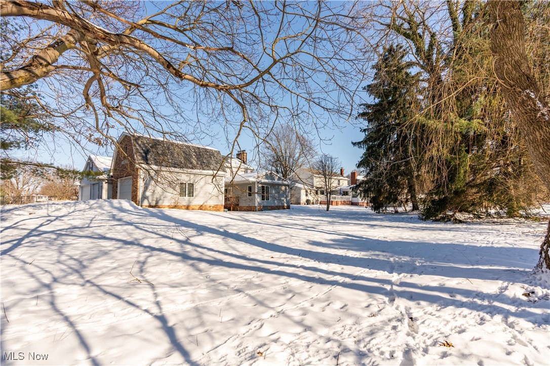 1269 Westview Circle, North Canton, Ohio image 3