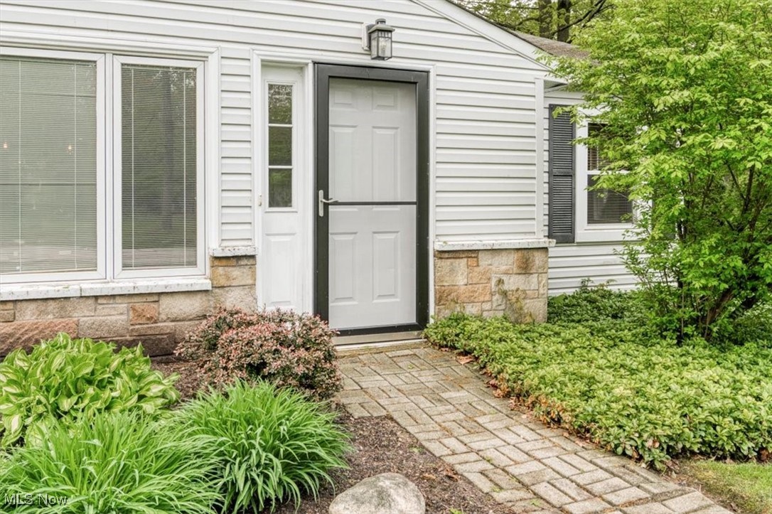 302 Hazelwood Drive, Chagrin Falls, Ohio image 41
