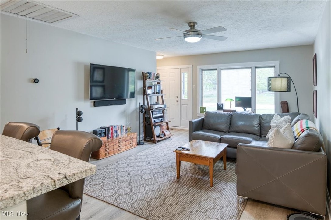302 Hazelwood Drive, Chagrin Falls, Ohio image 14