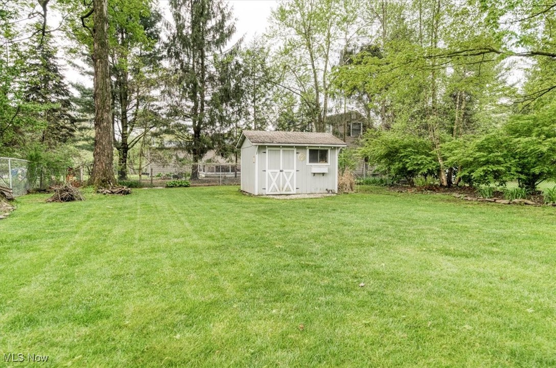 302 Hazelwood Drive, Chagrin Falls, Ohio image 37