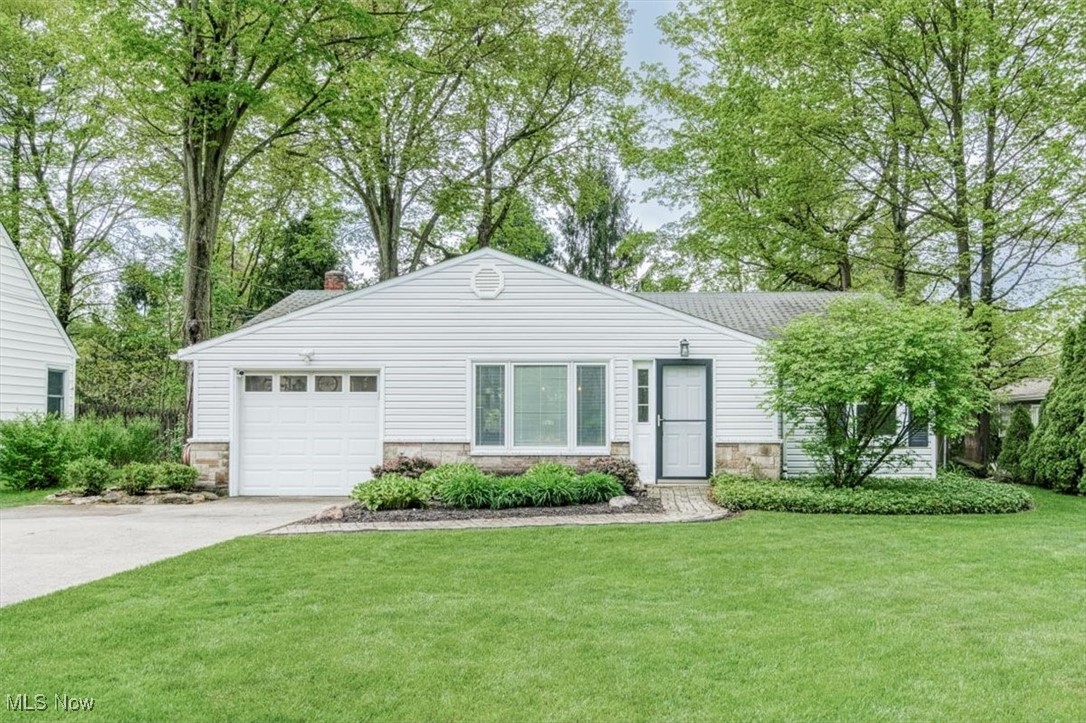 302 Hazelwood Drive, Chagrin Falls, Ohio image 42