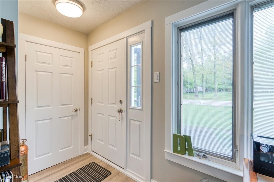 302 Hazelwood Drive, Chagrin Falls, Ohio image 11