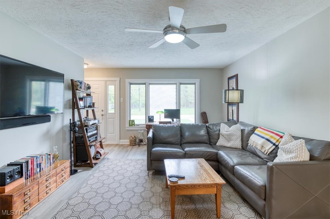302 Hazelwood Drive, Chagrin Falls, Ohio image 13