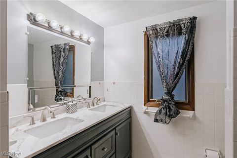 Tiny photo for 5193 Ashwood Drive, Lyndhurst, OH 44124 (MLS # 5180560)