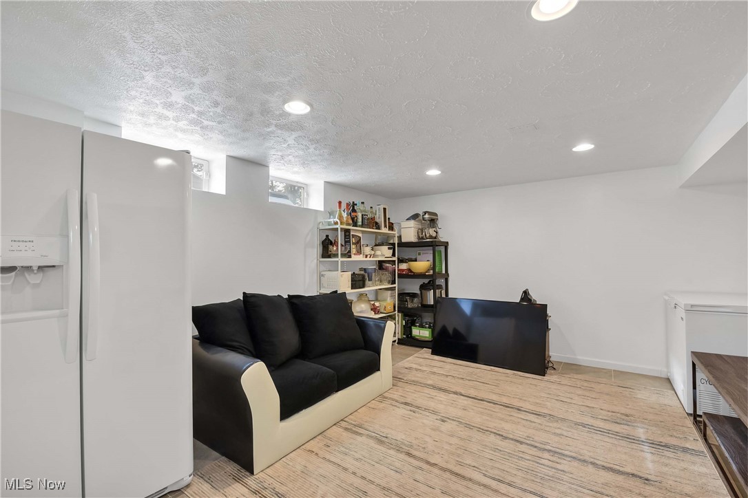 Mina 01 - Residential