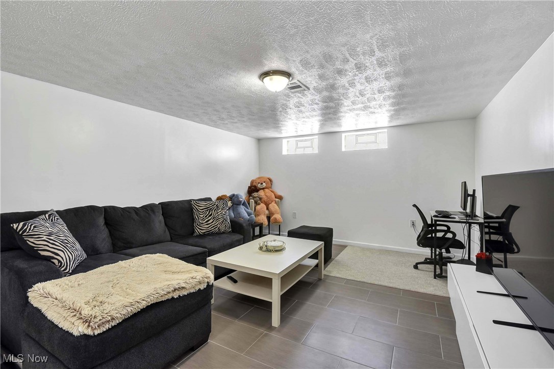 Mina 01 - Residential