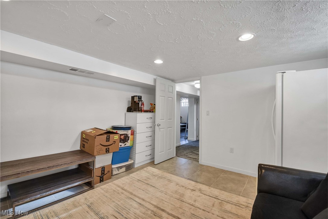 Mina 01 - Residential