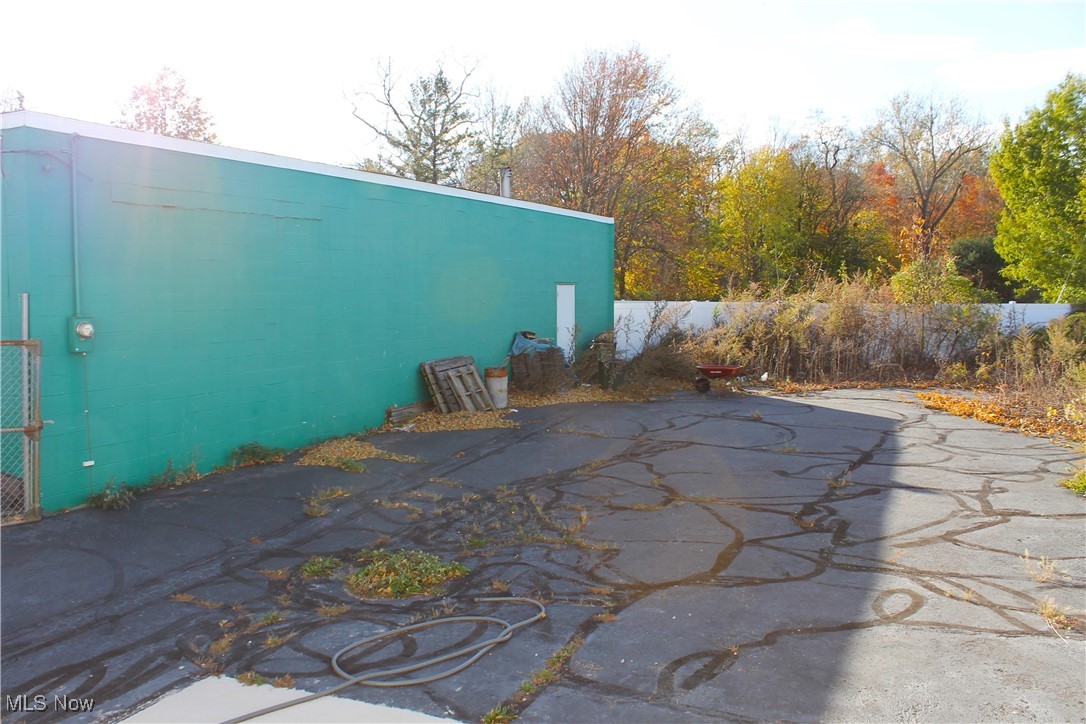 Euclid 15 - Commercial Sale