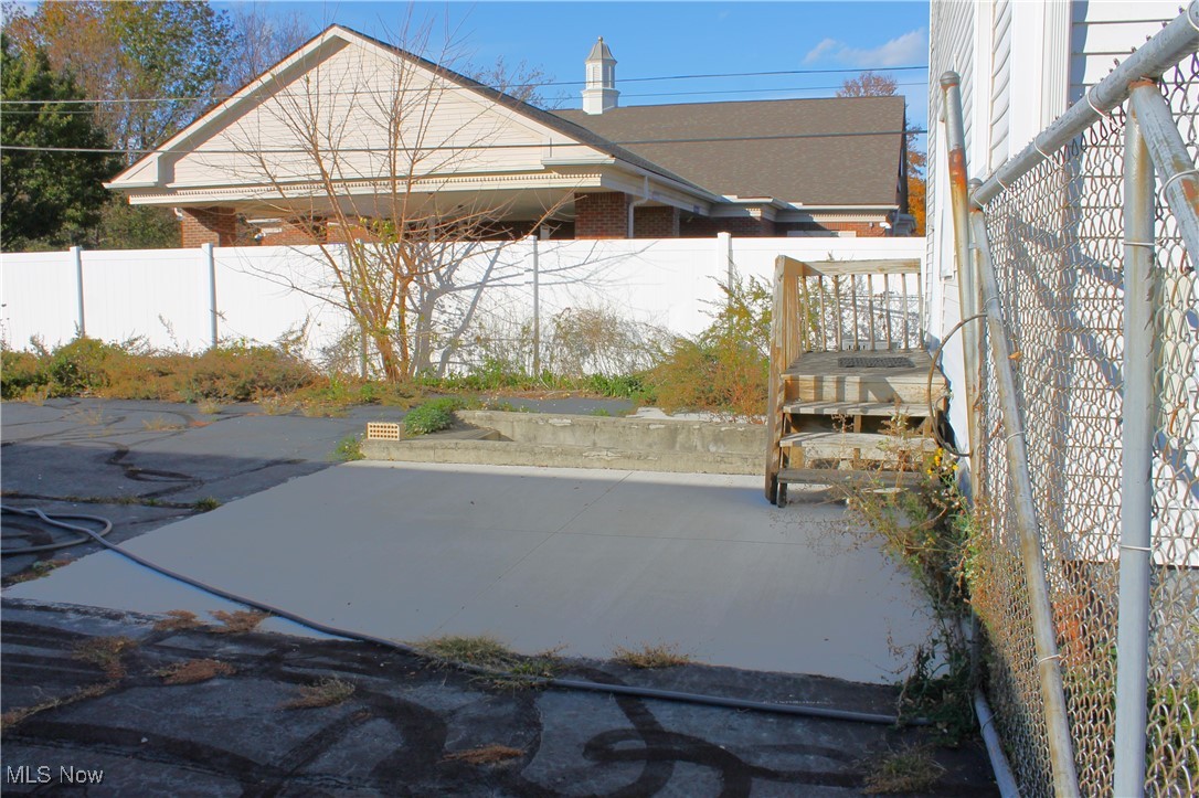 Euclid 15 - Commercial Sale