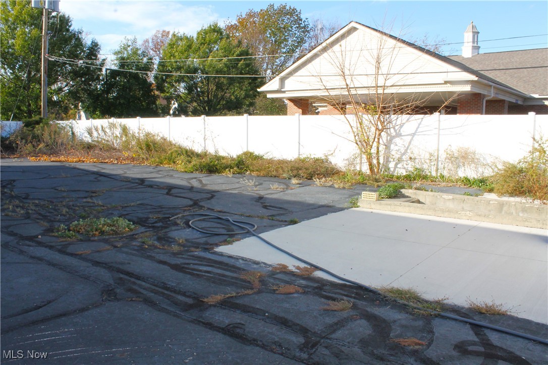 Euclid 15 - Commercial Sale