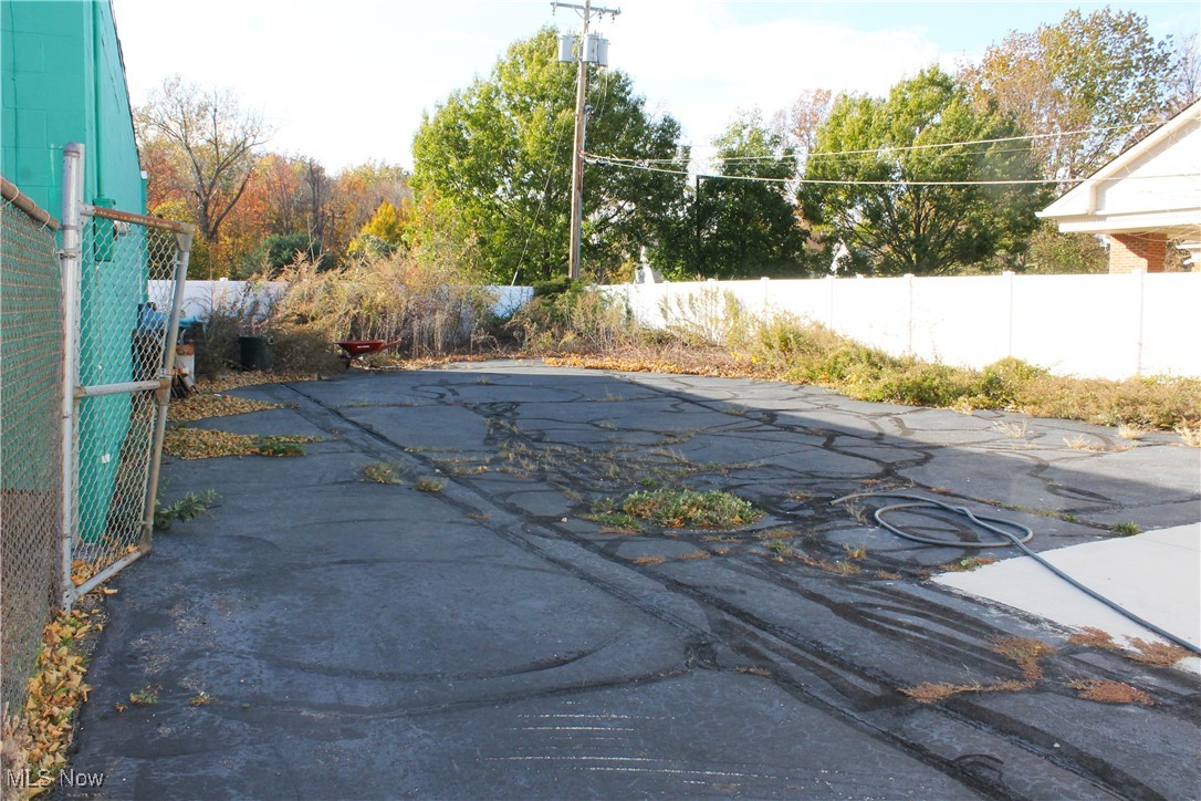 Euclid 15 - Commercial Sale