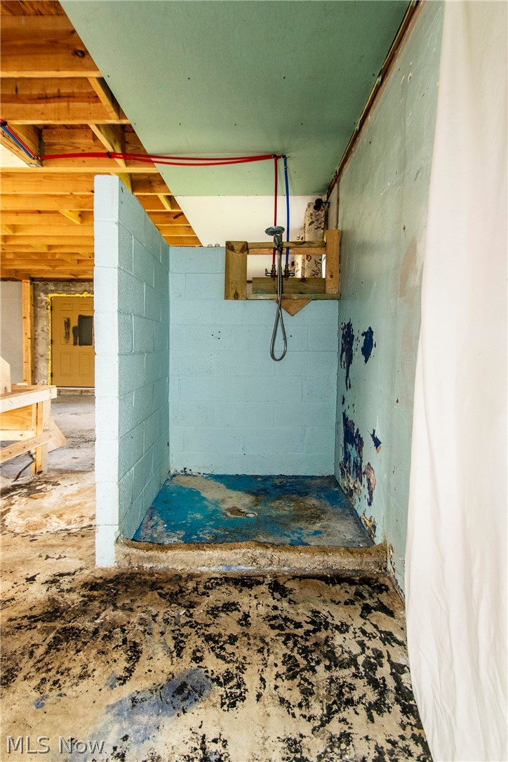 County/Lorain - Residential