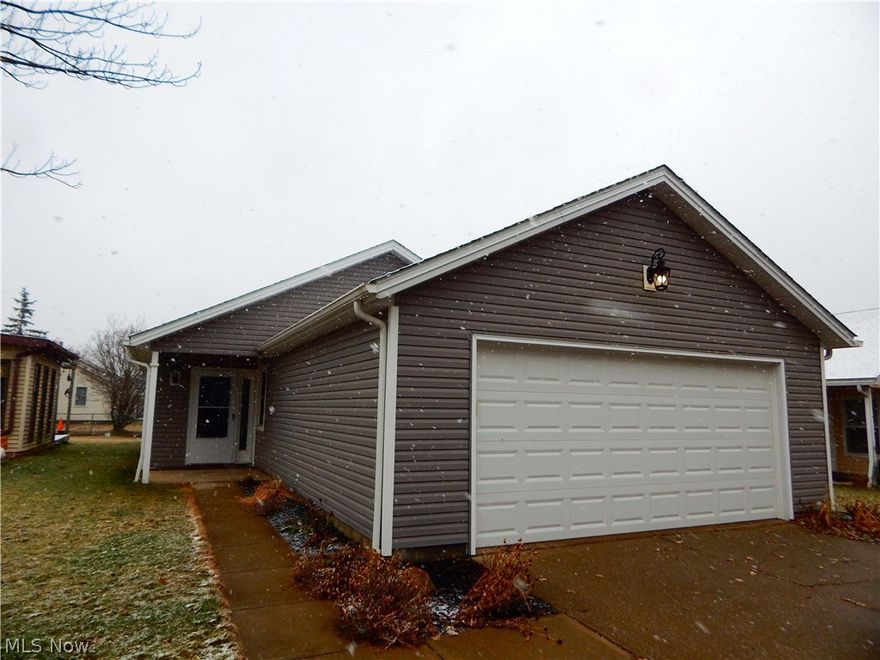 This 3 bedroom, 1 bath Ranch features an open floor plan and vaulted ceilings.  Kitchen with plenty of cabinet space.   Living room and dining room.  Neutral colors throughout.  Walk in closet in master bedroom. Cement patio.  Attic fan and added storage above the garage. Close to the park.  Agent related to seller.