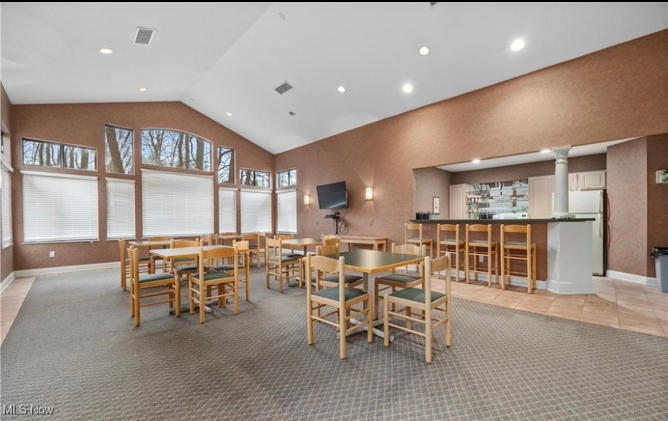 Fairlawn, Ohio 44333, United States, 2 Bedrooms Bedrooms, ,2 BathroomsBathrooms,Residential,Active,113047