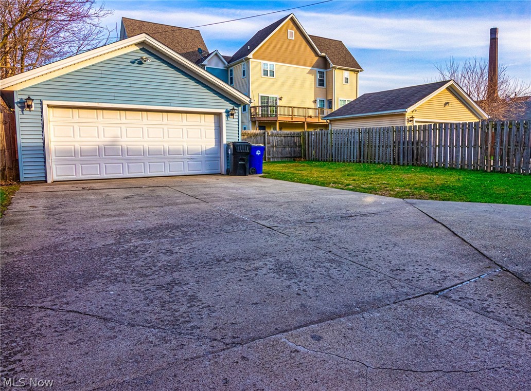 Elijah F Davis - Residential