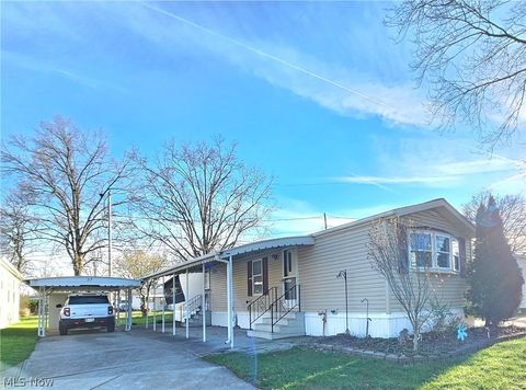 27 Flagler Dr, Olmsted Twp, OH 44138 - #: 5200826