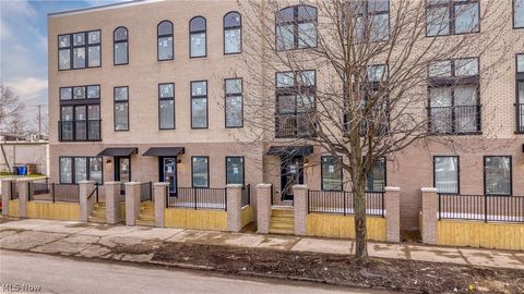 Townhouse For Sale - 4707 Bridge Avenue #3<br/> Cleveland, OH 44102