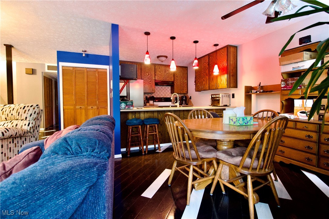 Creekstone Condo - Residential