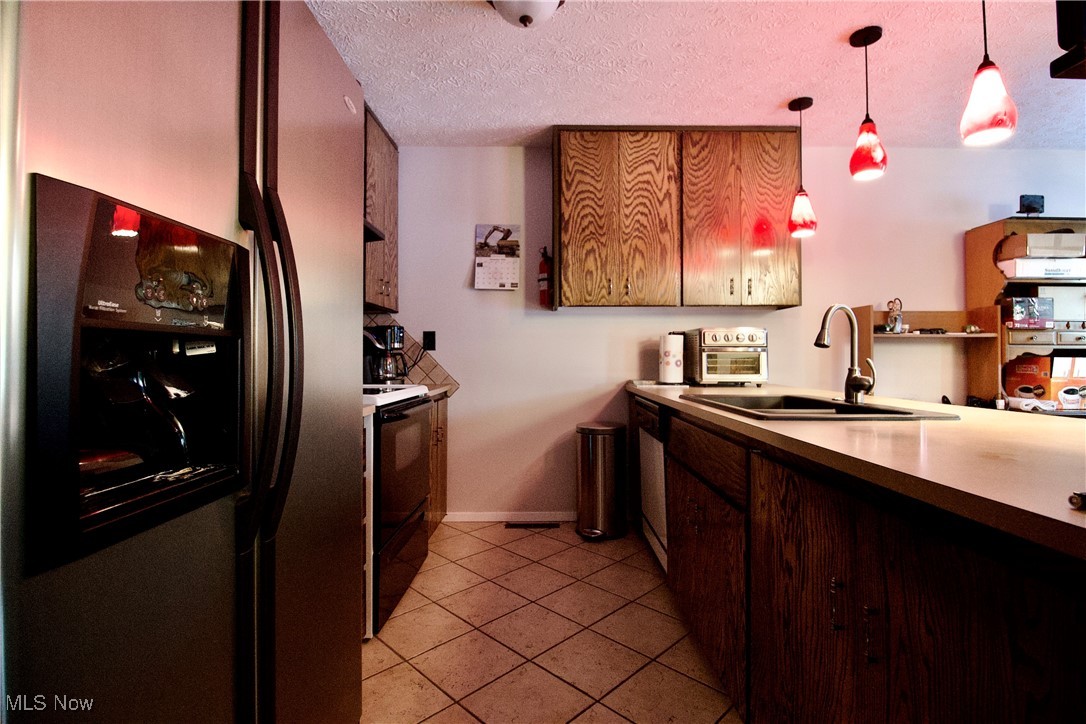 Creekstone Condo - Residential