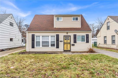 17401 Wayne Drive Cleveland OH 44128