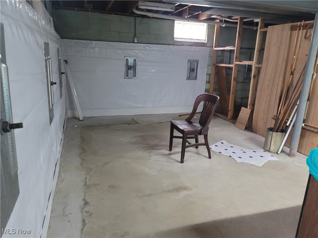 736 Thornwood Street, Elyria, Ohio image 24