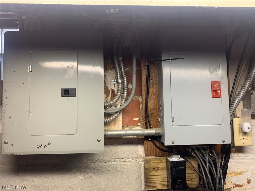 Ford Realty Co - Residential