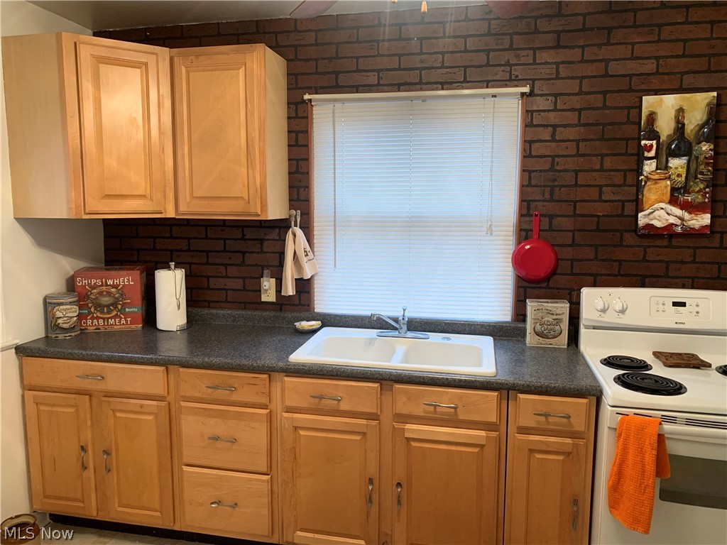 Ford Realty Co - Residential