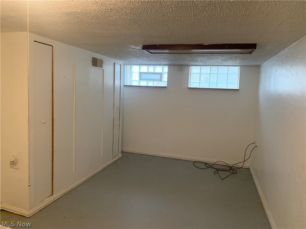 Ford Realty Co - Residential