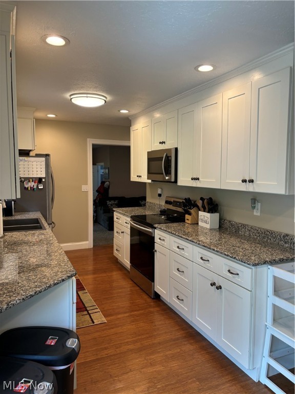 Procheska Rolling Acres 01 - Residential