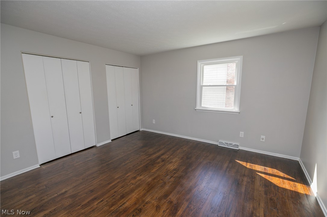 North Portage Path Est - Residential