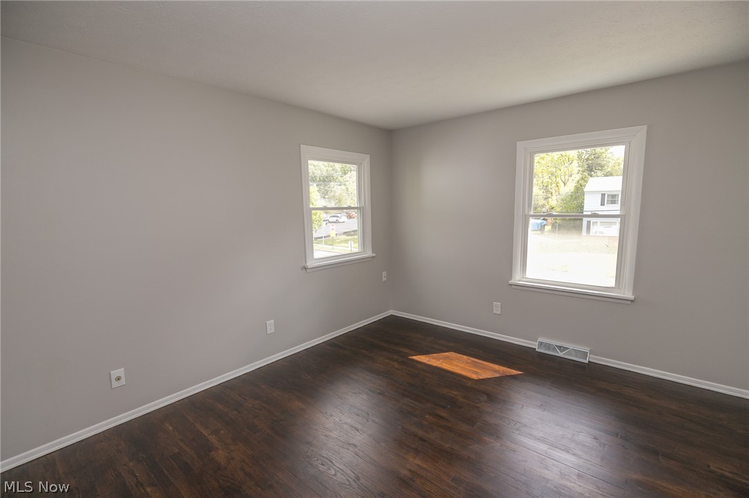 North Portage Path Est - Residential