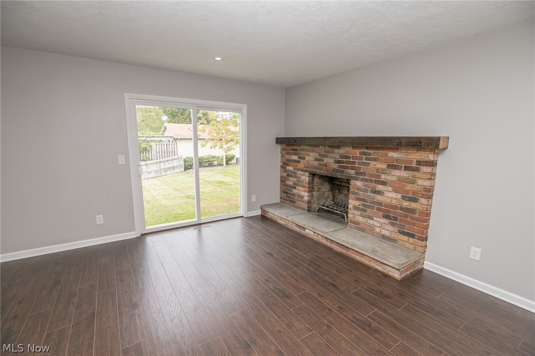 North Portage Path Est - Residential