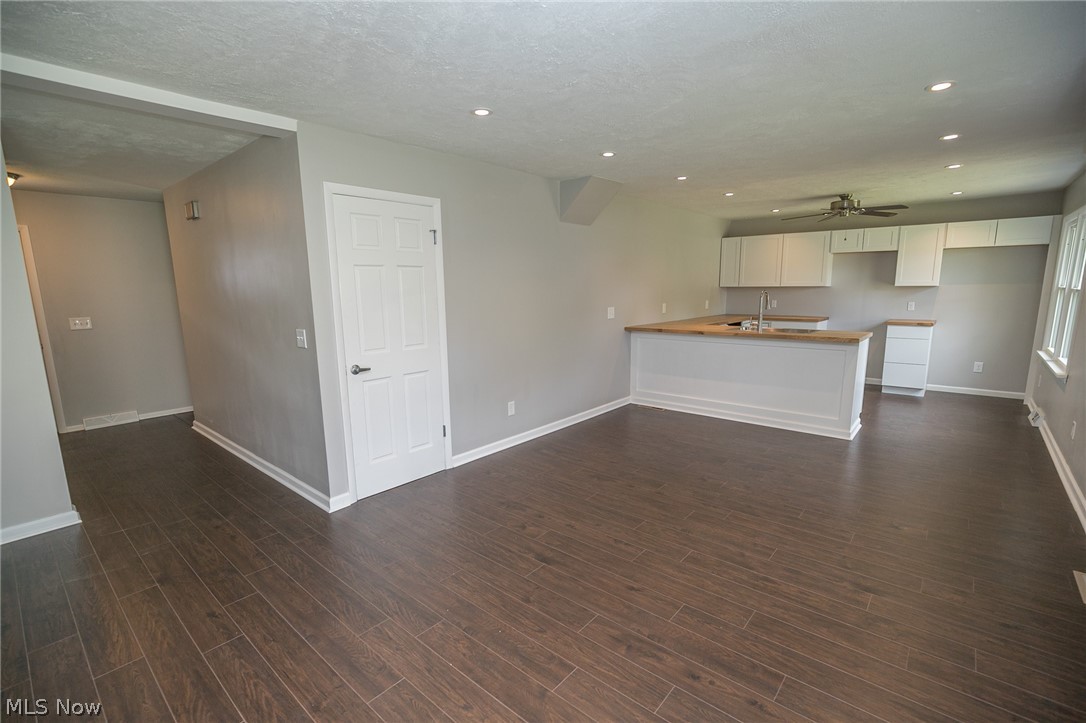 North Portage Path Est - Residential