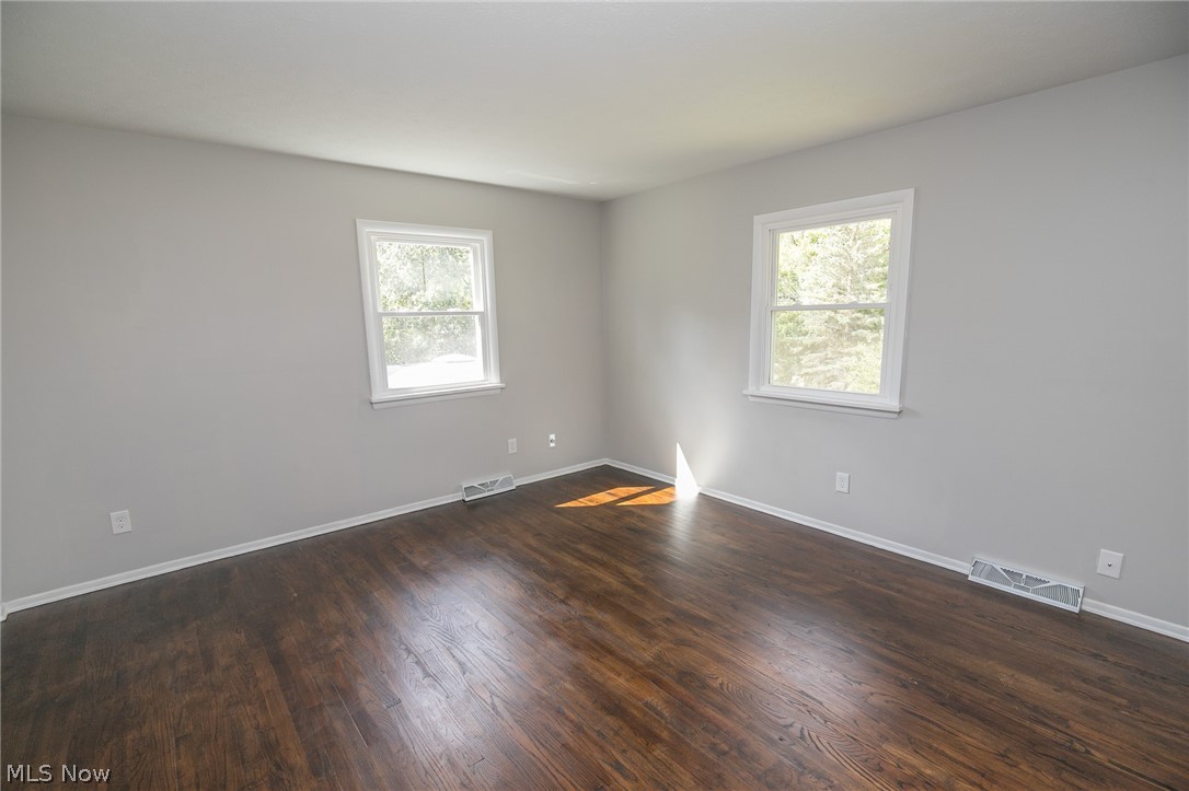 North Portage Path Est - Residential