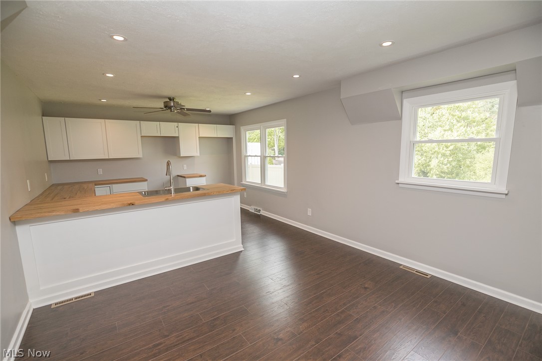 North Portage Path Est - Residential